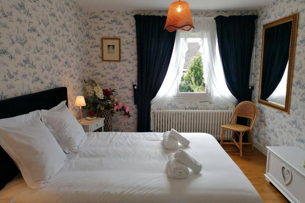 La Roseliere Maison Plain Pied Confortable Belle Decoration Jardin Magnifique 10 Mn A Pied Centre Ville Bayeux Proche Plages Du Debarquement Exterior photo