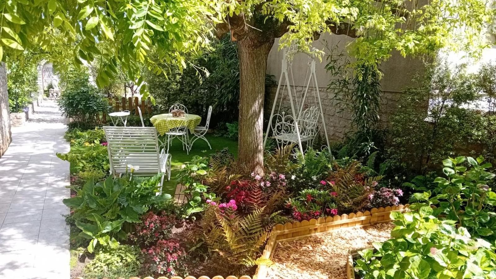 La Roseliere Maison Plain Pied Confortable Belle Decoration Jardin Magnifique 10 Mn A Pied Centre Ville Bayeux Proche Plages Du Debarquement Exterior photo
