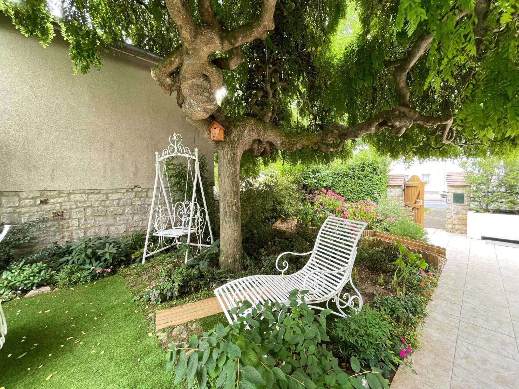 La Roseliere Maison Plain Pied Confortable Belle Decoration Jardin Magnifique 10 Mn A Pied Centre Ville Bayeux Proche Plages Du Debarquement Exterior photo