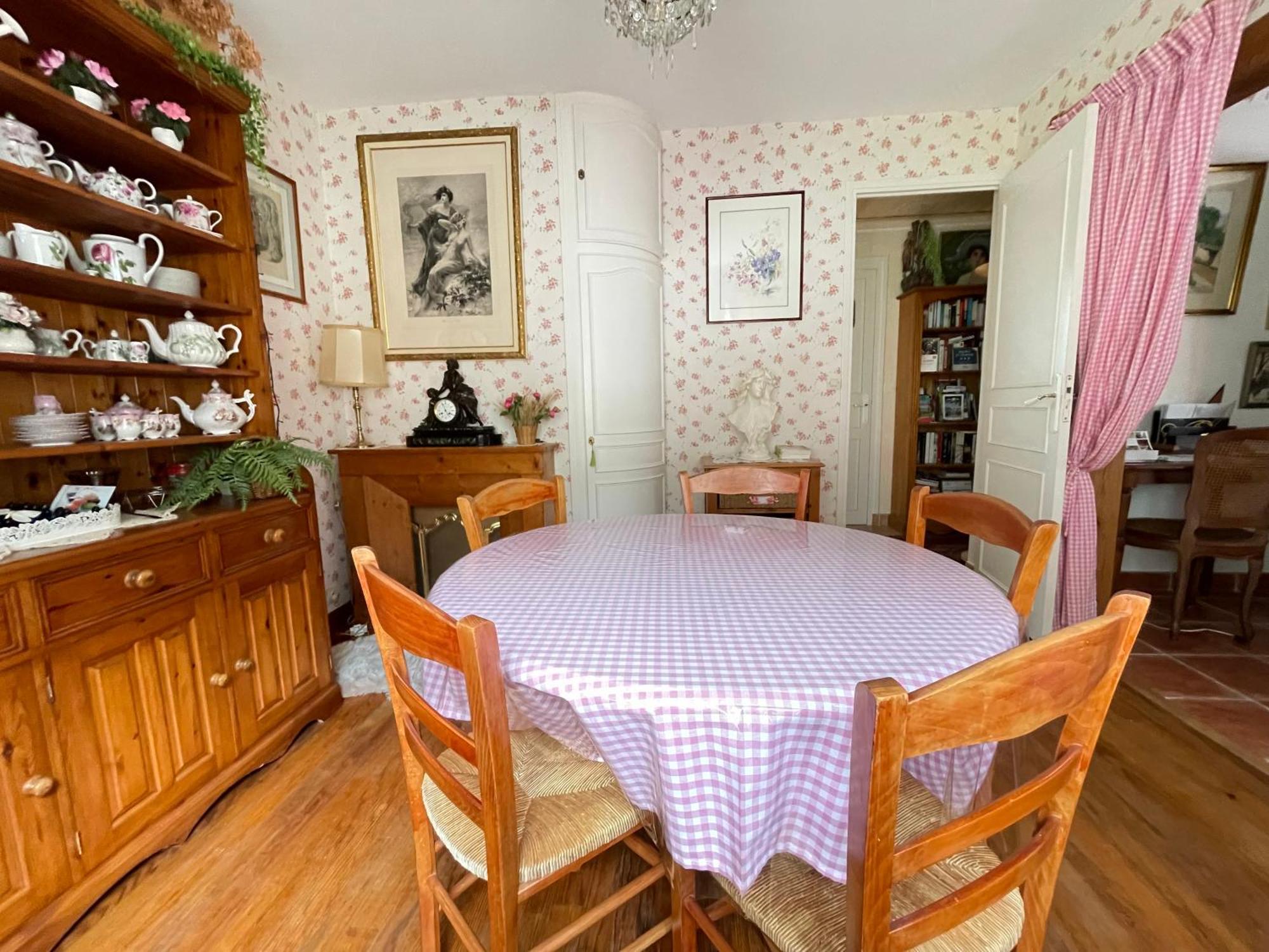 La Roseliere Maison Plain Pied Confortable Belle Decoration Jardin Magnifique 10 Mn A Pied Centre Ville Bayeux Proche Plages Du Debarquement Exterior photo