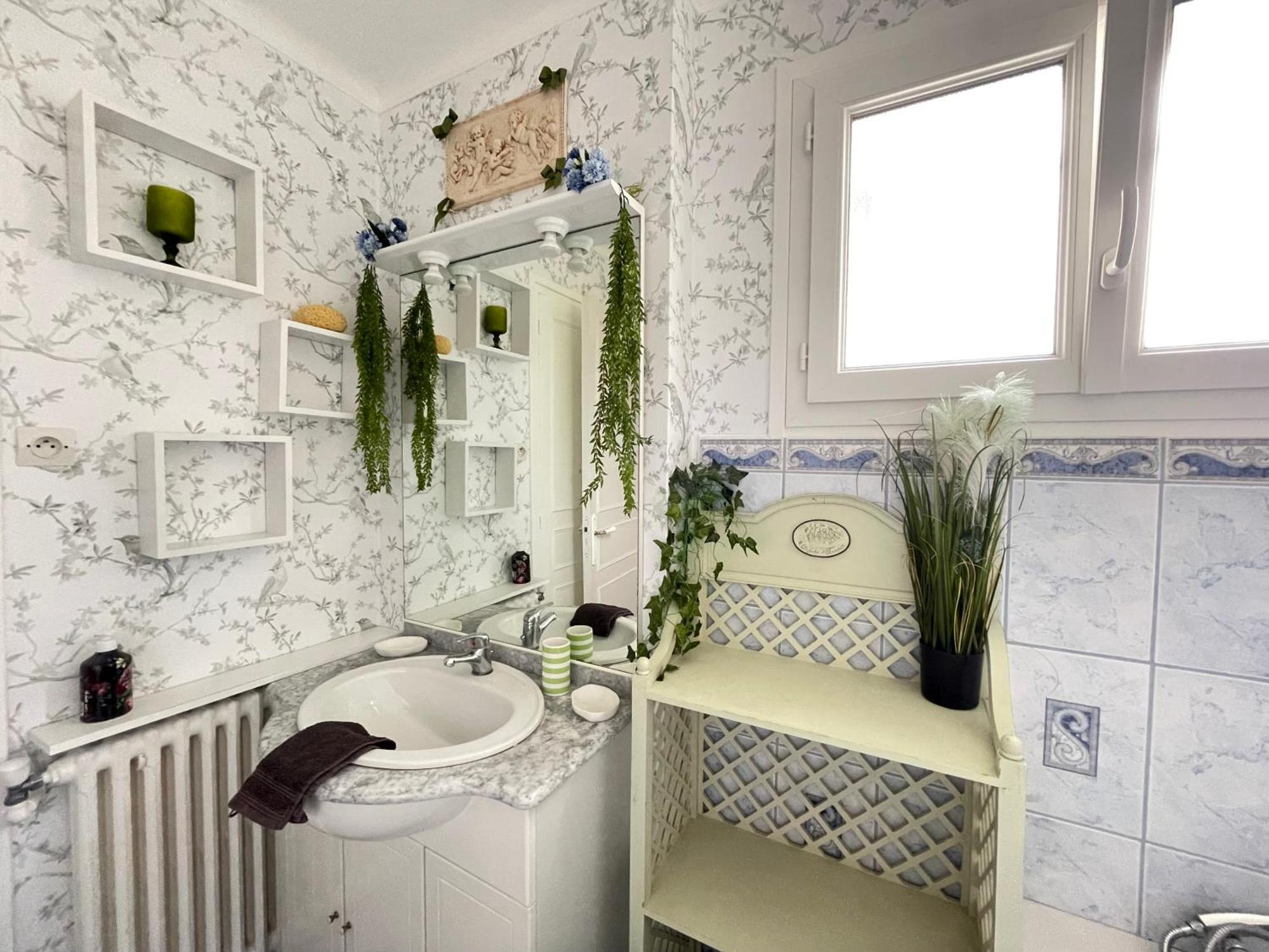 La Roseliere Maison Plain Pied Confortable Belle Decoration Jardin Magnifique 10 Mn A Pied Centre Ville Bayeux Proche Plages Du Debarquement Exterior photo